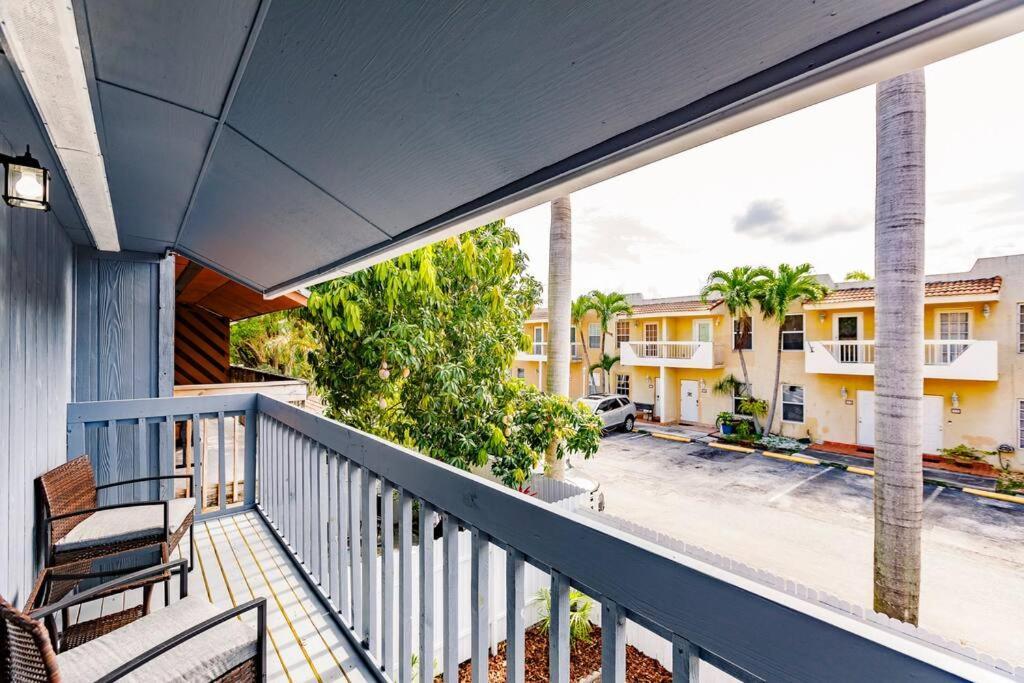 Appartamento Oasis 7 Mins To Dolphin Mall Mia Ps4 Games Miami