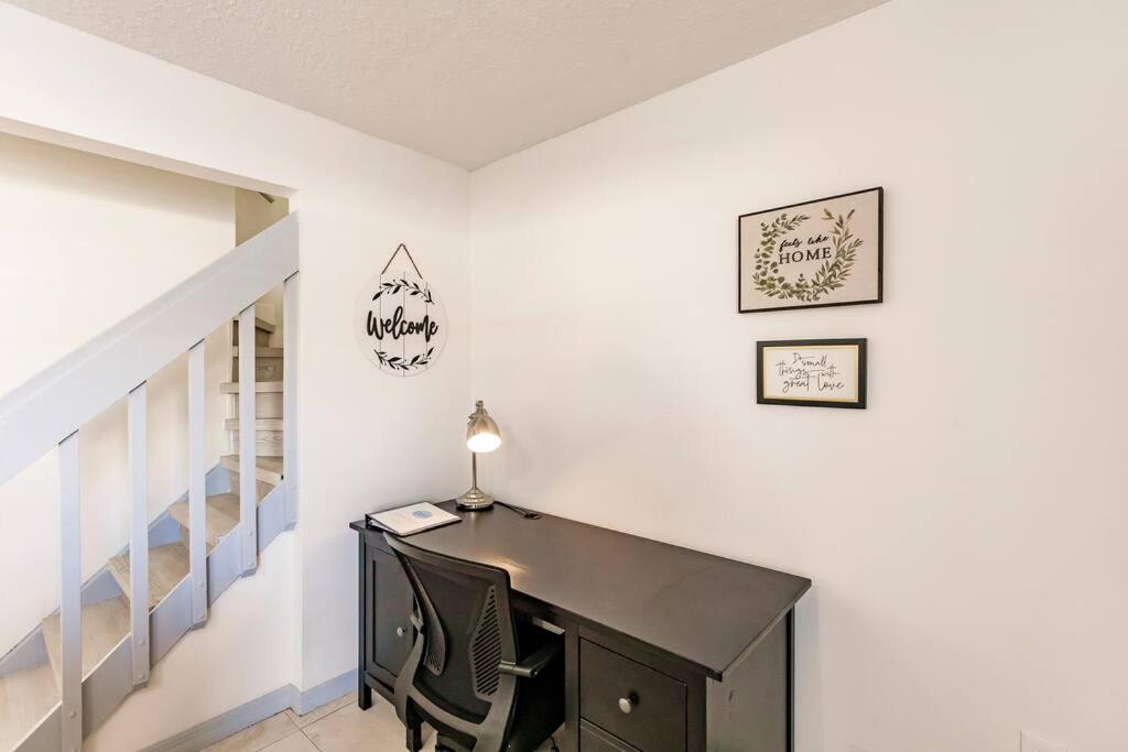 Oasis 7 Mins To Dolphin Mall Mia Ps4 Games Appartamento