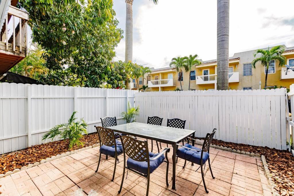 Oasis 7 Mins To Dolphin Mall Mia Ps4 Games Appartamento Miami